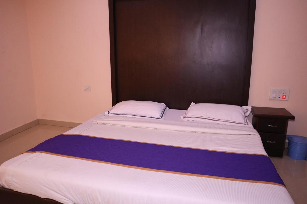 Smilestay Bns Lodge Bangalore Exterior foto
